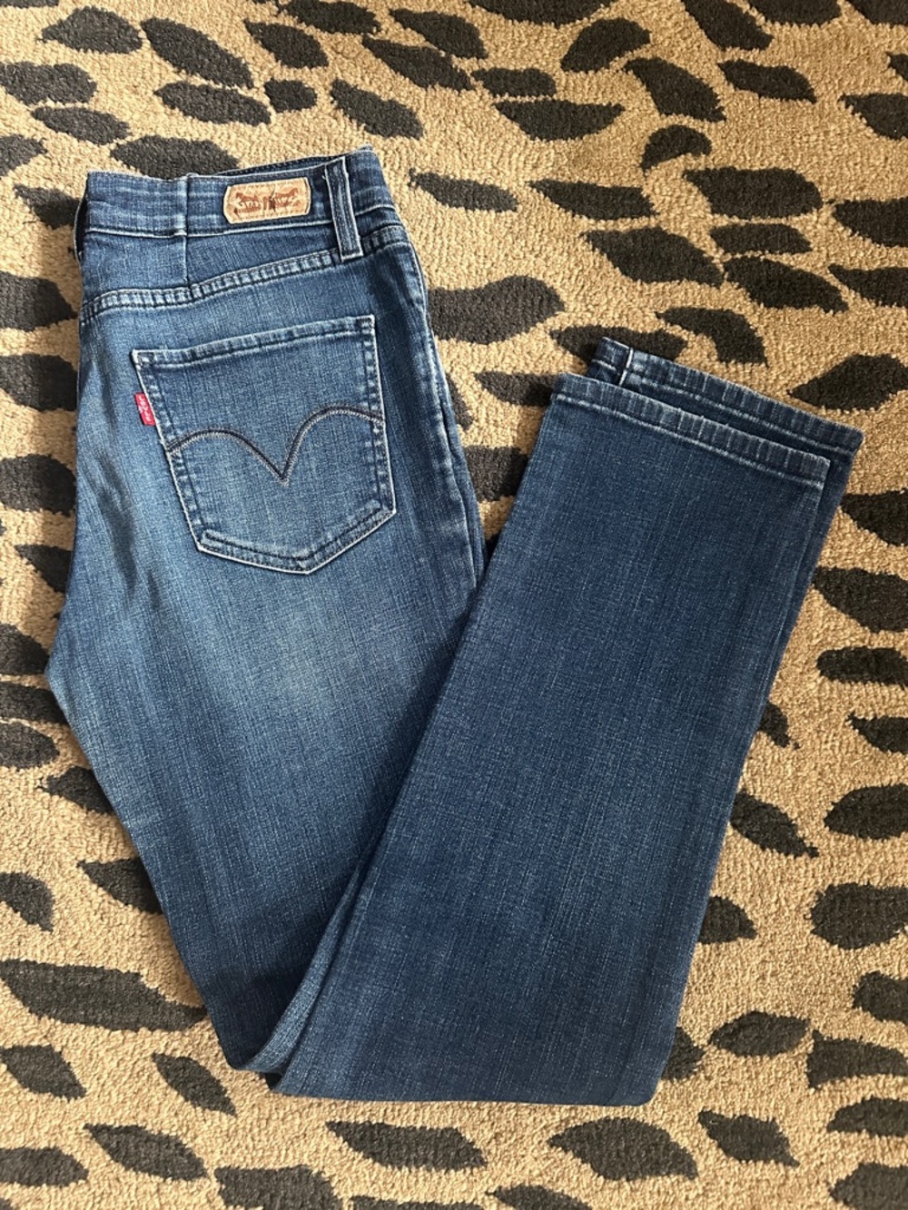 Levi's Mid Rise Skinny Blue Jeans • Size 28 • NWOT
